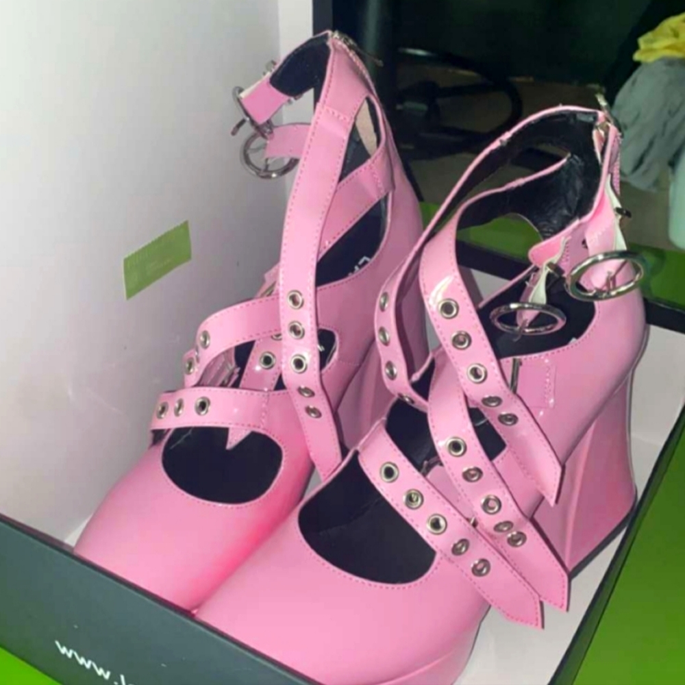 Pink Pumps